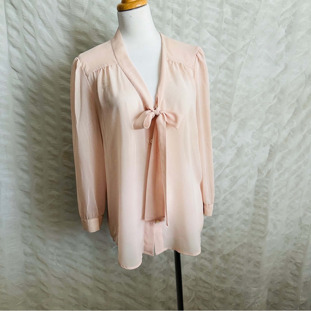 DKNY Blush Pink Sheer Crepe Bow Tie Blouse Size 10 3/4 Sleeve